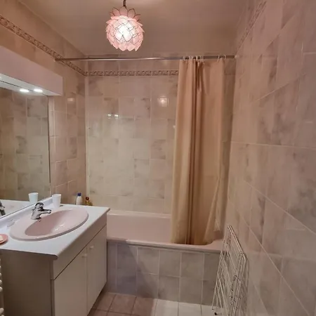 Apartament Charming With Balcony In Cabourg